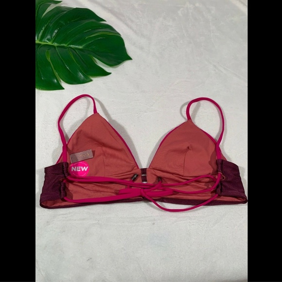 NEW‎ Maaji Evergreen Triangle Bikini Top [SZ Small ] - Picture 6 of 8